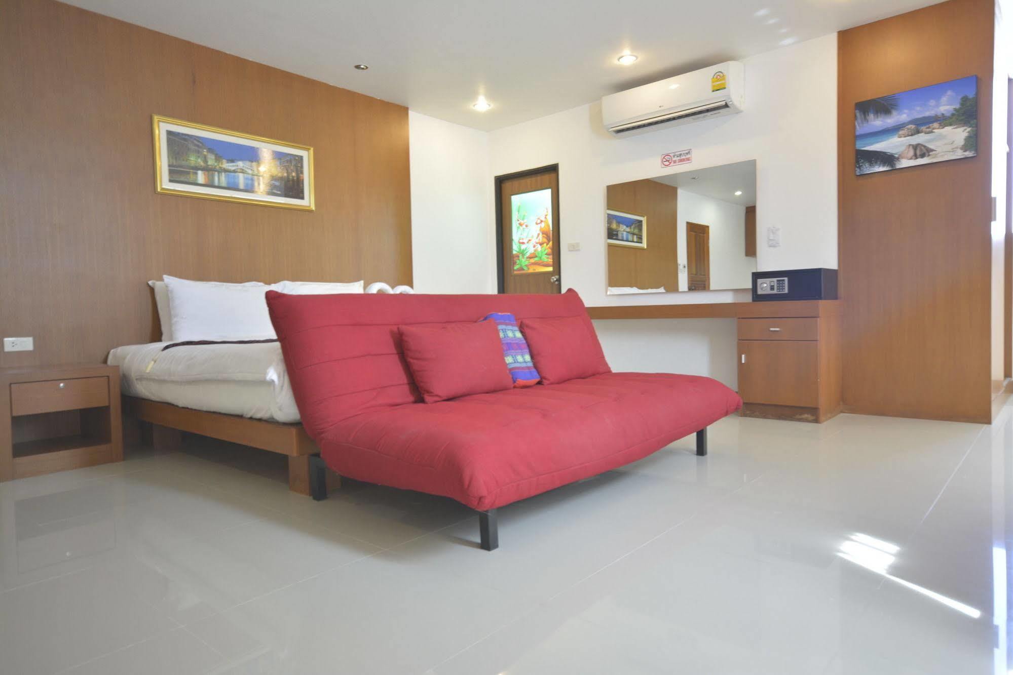 The Patong Center Hotel Exterior foto